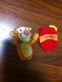 くまのプーさん指人形　ティガー　ハチミツ