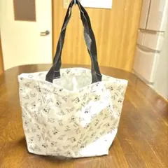 ディズニー•キャラクター柄　トートバッグ