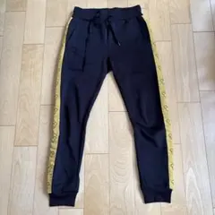 ディズニーリゾート　ミッキーロゴ入り　ジャージズボン　S