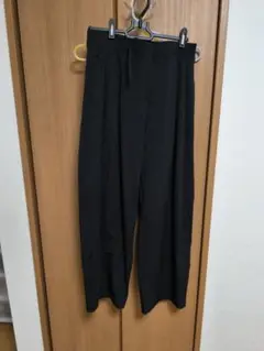 ユニクロ ウルトラストレッチアクティブワイドパンツ L