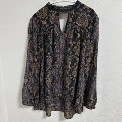美品　KNOX ROSE 花柄 Vネック ブラウス 【M】