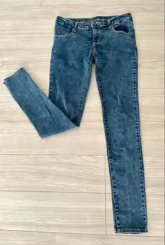 ローライズジーンズ　スキニーデニム