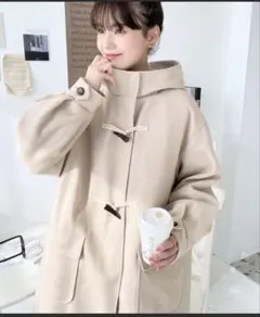 ベージュ ダッフルコート フード付き