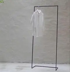 ハンドメイド シンプル ハンガーラック オフホワイト アイアン - メルカリ