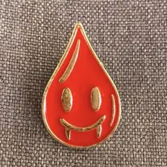 ピンバッジ　血液　血