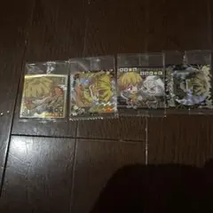鬼滅の刃　甘妻善逸　ホロ　ウェハースシール　4枚セット
