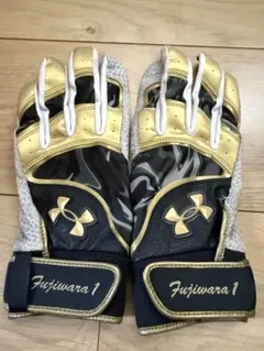 Under Armour 軟式グローブ 山﨑康晃 サイン入り - メルカリ