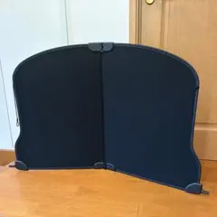クラウンスポーツ　純正トノカバーのサムネイル