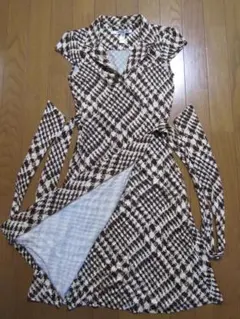 美品 DIANE von FURSTENBERG シルク素材　ワンピース　４