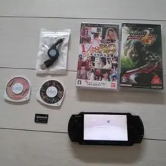 美品★psp3000本体★黒★バッテリー、ゲーム４つ、メモリー、新品充電器付き