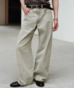 VINTAGE WASHED CURVED DENIM ベージュ