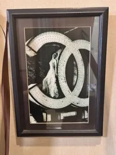額入りモノクロファッション写真 CCロゴ付き　インテリア