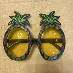 パイナップル型サングラス