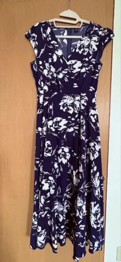 SHEIN 花柄 ノースリーブ ワンピース Mサイズのサムネイル