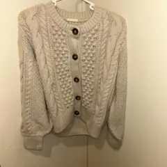 クリーム色 ケーブル編み カーディガン