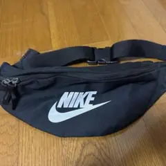 NIKE ナイキ ウエストバッグ ボディバッグ ブラック ロゴ入り