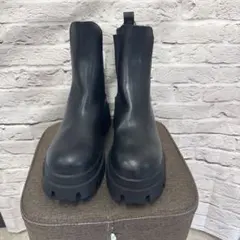 【新品】ZARA チェルシーブーツ ブラック 38（Ｃ-25）のサムネイル