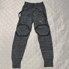 PUMA グレー ジョガーパンツ XS