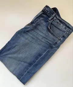 ダークブルー ストレートデニム ロールアップ