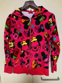 ピンク パーカー