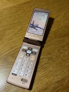 au かんたんケータイ KYF38 ピンク 充電台ACアダプター付き 初期化済み