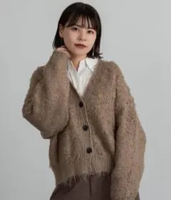 最終値下げ‼️フラッフィーバルキーニットカーディガン　Amiur エミレのサムネイル