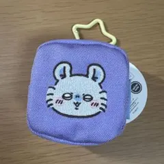 ちいかわ カラナビつき刺繍スクエアミニポーチ モモンガ