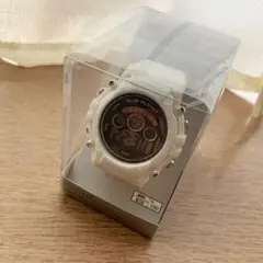 DAISOホワイト デジタル腕時計