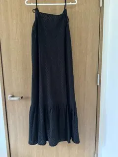 ブラックキャミワンピース フリル裾