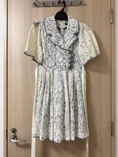 PAMEO POSE ホワイト レース チャイナ ミニワンピース 半袖のサムネイル