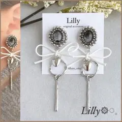 Item thumbnail for item a1129596-2621-4a83-be2d-eaee1eec2aa1