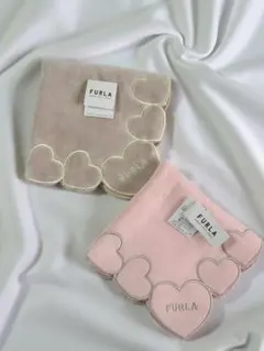 FURLA ハート型刺繍 タオルハンカチ ２色セット
