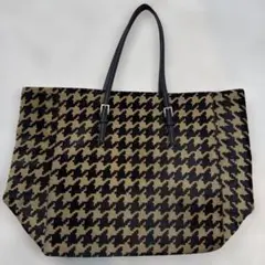 Item thumbnail for item 73d683cb-9a23-43eb-8aaa-aa1599eaee69