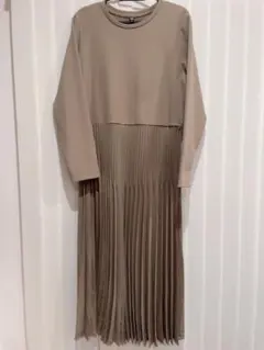 再値下げUNIQLOコンビネーションワンピース ベージュ