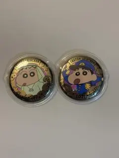 クレヨンしんちゃん 24金メッキ缶バッジ（ランダム32種） - メルカリ