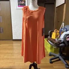 TOKUKO 1er VOLノースリーブ オレンジ ギャザー装飾のサムネイル