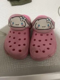 サンリオ　シナモンロール　子供用クロックス風サンダル　18センチ
