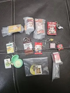 ガチャガチャ ミニチュアチャーム お菓子系 バラ売り可