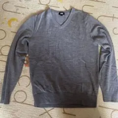 ユニクロ グレー Vネック 長袖セーター
