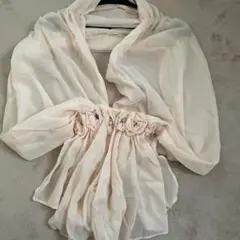 花飾り付きクリーム色ストール