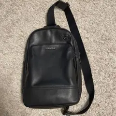 美品コーチCOACH 黒 レザー ワンショルダーボディバッグ