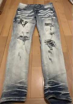 亀梨和也着用 AMIRI ロゴ ジャガード snap off ジーンズ 亀梨和也着用 AMIRI ロゴ ジャガード snap off ジーンズ