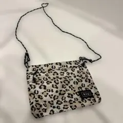 キウ KiU サコッシュ レオパード ヒョウ柄 ウォータープルーフ 防水