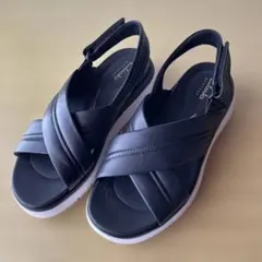 【Clarks 】Tuscan Cross /タスカンクロス レザークサンダルのサムネイル