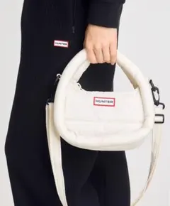 HUNTER フレイムド パファー ミニ ホーボー - ホワイト ウィロー