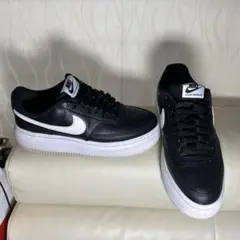 Nike コート ビジョン アルタ　 スニーカー　24.5cm