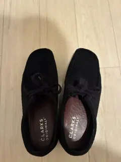 CLARKS ORIGINALS ワラビー ブラック スエードのサムネイル