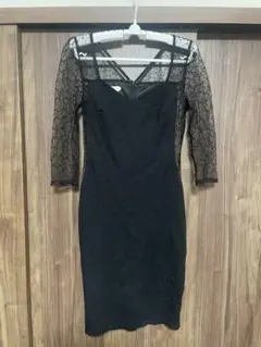 ブラックレーススリーブタイトドレス