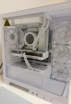 美品】白ゲーミングPC Ryzen7/7700XT モンハン配信OK - メルカリ