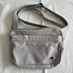Champion ショルダーバッグ グレー ロゴ　刺繍 ピンクロゴ　チャンピオンのサムネイル